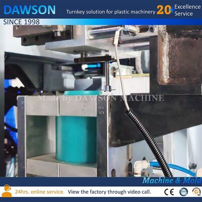 Автоматическая формовочная машина 415V напряжение для 1L-5L пластиковых банков Производство с 200 ~ 250 штук / час выхода